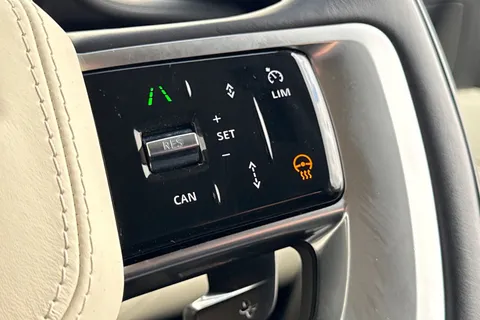 DY24YTP Land Rover Range Rover 3.0 D350 Autobiography 5dr Thumbnail #36