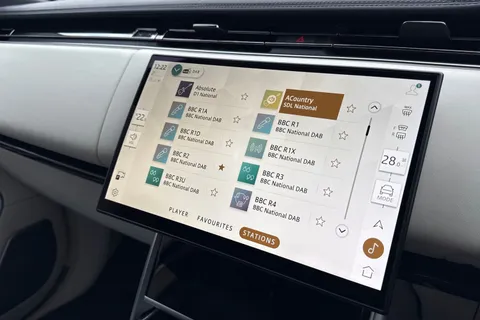 DY24YTP Land Rover Range Rover 3.0 D350 Autobiography 5dr Thumbnail #38