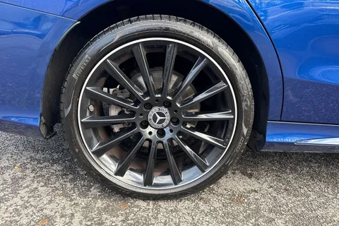 HX21ZBD Mercedes-Benz C Class 1.5 C200 MHEV AMG Line Night Edition (Premium Plus) G-Tronic+ Euro 6 (s/s) 5dr Thumbnail #8