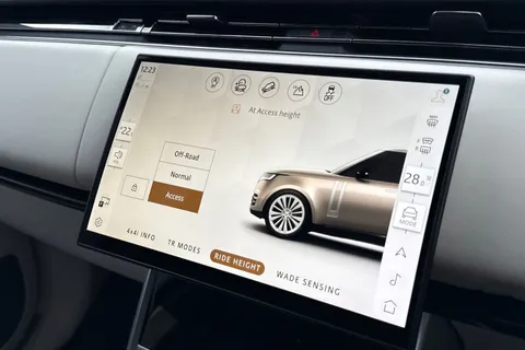 DY24YTP Land Rover Range Rover 3.0 D350 Autobiography 5dr Thumbnail #43