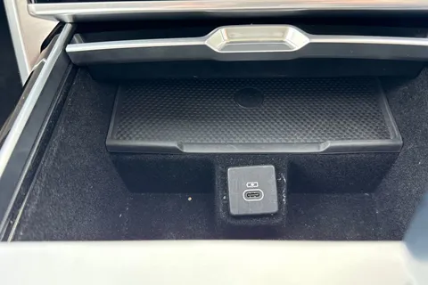 DY24YTP Land Rover Range Rover 3.0 D350 Autobiography 5dr Thumbnail #48