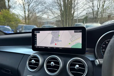 HX21ZBD Mercedes-Benz C Class 1.5 C200 MHEV AMG Line Night Edition (Premium Plus) G-Tronic+ Euro 6 (s/s) 5dr Thumbnail #13