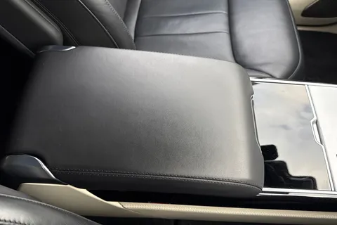 DY24YTP Land Rover Range Rover 3.0 D350 Autobiography 5dr Thumbnail #49