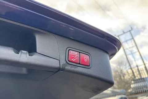 HX21ZBD Mercedes-Benz C Class 1.5 C200 MHEV AMG Line Night Edition (Premium Plus) G-Tronic+ Euro 6 (s/s) 5dr Thumbnail #26