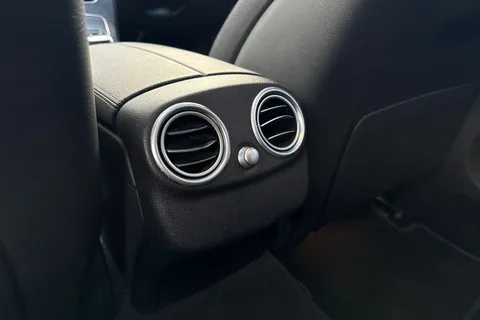 HX21ZBD Mercedes-Benz C Class 1.5 C200 MHEV AMG Line Night Edition (Premium Plus) G-Tronic+ Euro 6 (s/s) 5dr Thumbnail #31