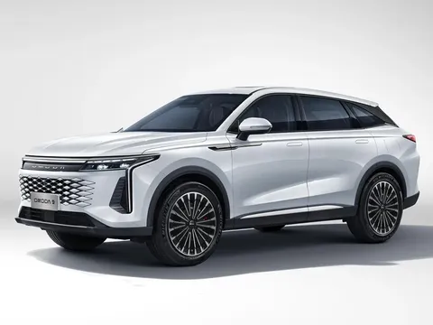 Omoda 9 1.5T SHS 34.46kWh Noble DHT3 4WD Euro 6 (s/s) 5dr Thumbnail #1