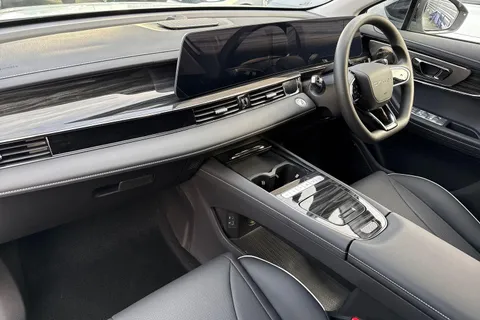 Omoda 5 1.6 TGDI Knight DCT Euro 6 (s/s) 5dr Thumbnail #8