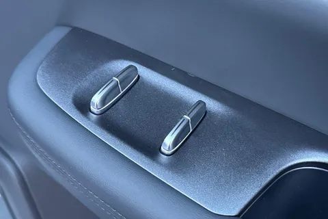 Jaecoo 7 1.5T SHS 18.3kWh Luxury SUV 5dr Petrol Plug-in Hybrid Auto Euro 6 (s/s) (204 ps) Thumbnail #39