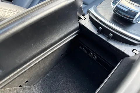 HX21ZBD Mercedes-Benz C Class 1.5 C200 MHEV AMG Line Night Edition (Premium Plus) G-Tronic+ Euro 6 (s/s) 5dr Thumbnail #48