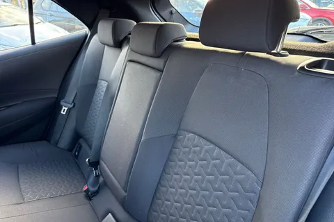 SK72KDX Toyota Corolla 1.8 VVT-h Icon CVT Euro 6 (s/s) 5dr Thumbnail #14