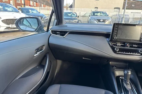 SK72KDX Toyota Corolla 1.8 VVT-h Icon CVT Euro 6 (s/s) 5dr Thumbnail #15