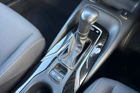 SK72KDX Toyota Corolla 1.8 VVT-h Icon CVT Euro 6 (s/s) 5dr Thumbnail #20