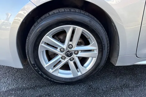 SK72KDX Toyota Corolla 1.8 VVT-h Icon CVT Euro 6 (s/s) 5dr Thumbnail #23