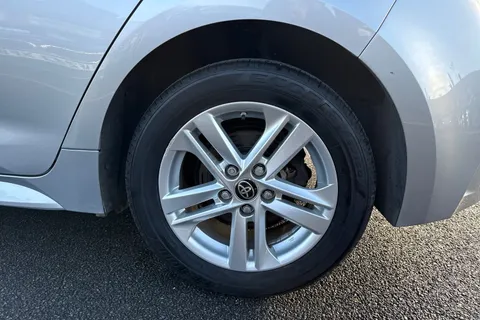 SK72KDX Toyota Corolla 1.8 VVT-h Icon CVT Euro 6 (s/s) 5dr Thumbnail #24