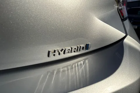 SK72KDX Toyota Corolla 1.8 VVT-h Icon CVT Euro 6 (s/s) 5dr Thumbnail #25