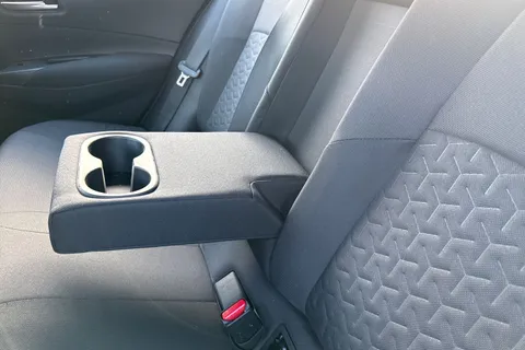 SK72KDX Toyota Corolla 1.8 VVT-h Icon CVT Euro 6 (s/s) 5dr Thumbnail #28