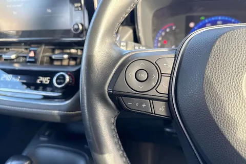 SK72KDX Toyota Corolla 1.8 VVT-h Icon CVT Euro 6 (s/s) 5dr Thumbnail #36