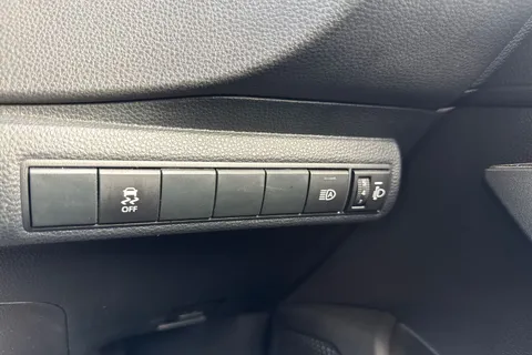 SK72KDX Toyota Corolla 1.8 VVT-h Icon CVT Euro 6 (s/s) 5dr Thumbnail #40