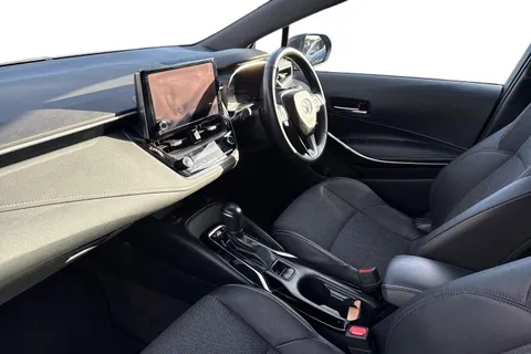 FP72WFN Toyota Corolla 1.8 VVT-h Design Touring Sports CVT Euro 6 (s/s) 5dr Thumbnail #10