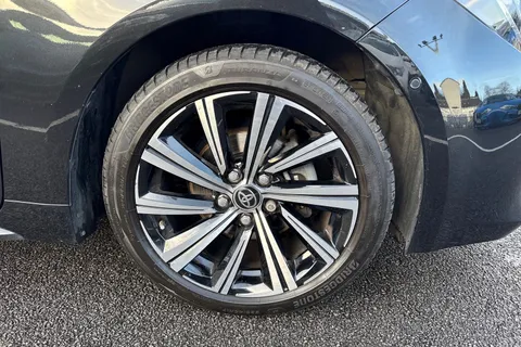 FP72WFN Toyota Corolla 1.8 VVT-h Design Touring Sports CVT Euro 6 (s/s) 5dr Thumbnail #23