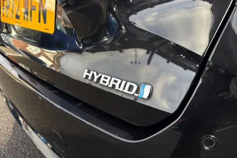 FP72WFN Toyota Corolla 1.8 VVT-h Design Touring Sports CVT Euro 6 (s/s) 5dr Thumbnail #26