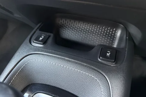 FP72WFN Toyota Corolla 1.8 VVT-h Design Touring Sports CVT Euro 6 (s/s) 5dr Thumbnail #33