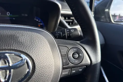 FP72WFN Toyota Corolla 1.8 VVT-h Design Touring Sports CVT Euro 6 (s/s) 5dr Thumbnail #42