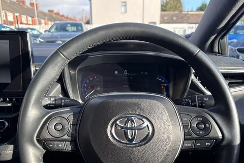 FP72WFN Toyota Corolla 1.8 VVT-h Design Touring Sports CVT Euro 6 (s/s) 5dr Thumbnail #43