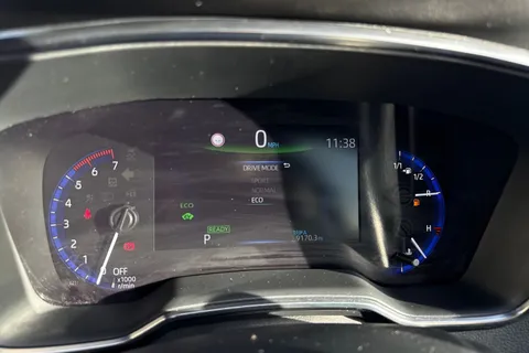 FP72WFN Toyota Corolla 1.8 VVT-h Design Touring Sports CVT Euro 6 (s/s) 5dr Thumbnail #45