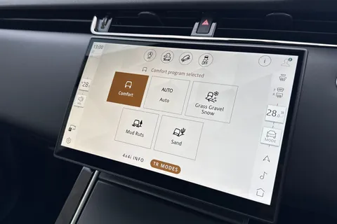 KW74AET Land Rover Range Rover Evoque 2.0 D200 Dynamic HSE 5dr Thumbnail #39