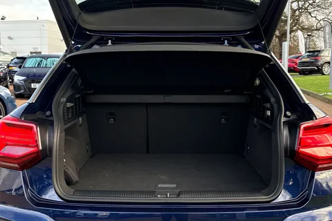 DK25XKD Audi Q2 S line 35 TFSI  150 PS S tronic Thumbnail #7