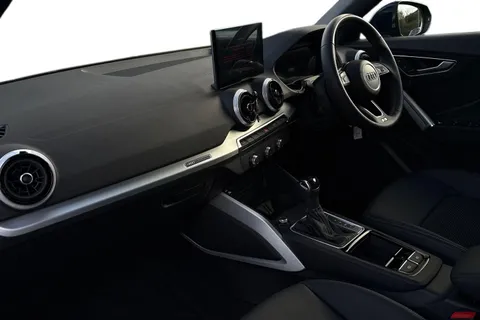 DK25XKD Audi Q2 S line 35 TFSI  150 PS S tronic Thumbnail #15