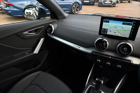 DK25XKD Audi Q2 S line 35 TFSI  150 PS S tronic Thumbnail #20