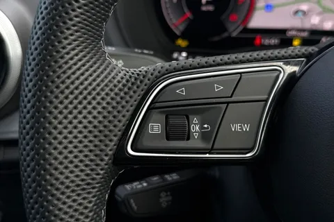 DK25XKD Audi Q2 S line 35 TFSI  150 PS S tronic Thumbnail #36