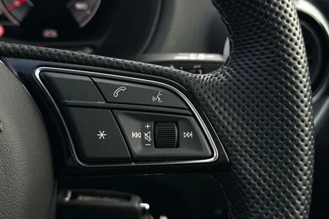 DK25XKD Audi Q2 S line 35 TFSI  150 PS S tronic Thumbnail #37