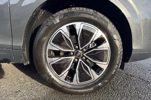  Audi Q3 1.5 TFSI Sport SUV 5dr Petrol S Tronic Euro 6 (s/s) (150 ps) Thumbnail #6