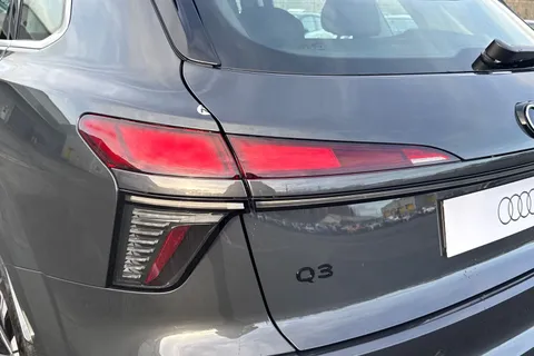  Audi Q3 1.5 TFSI Sport SUV 5dr Petrol S Tronic Euro 6 (s/s) (150 ps) Thumbnail #15
