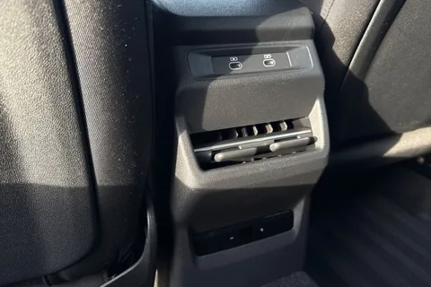  Audi Q3 1.5 TFSI Sport SUV 5dr Petrol S Tronic Euro 6 (s/s) (150 ps) Thumbnail #36