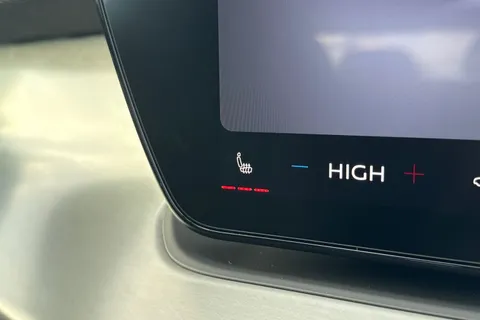  Audi Q3 1.5 TFSI Sport SUV 5dr Petrol S Tronic Euro 6 (s/s) (150 ps) Thumbnail #40