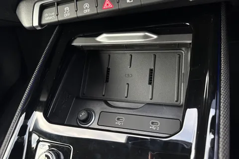  Audi Q3 1.5 TFSI Sport SUV 5dr Petrol S Tronic Euro 6 (s/s) (150 ps) Thumbnail #41