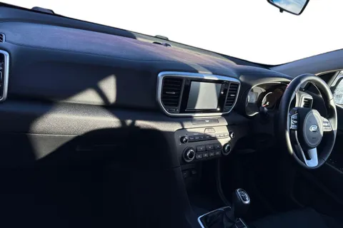 RV68XTF Kia Sportage 1.6 GDi 1 Euro 6 (s/s) 5dr Thumbnail #16