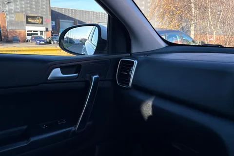 RV68XTF Kia Sportage 1.6 GDi 1 Euro 6 (s/s) 5dr Thumbnail #34