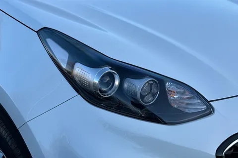 RV68XTF Kia Sportage 1.6 GDi 1 Euro 6 (s/s) 5dr Thumbnail #40