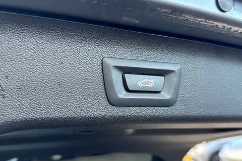 AF20XFB BMW 5 Series 2.0 520d MHT M Sport Touring Auto Euro 6 (s/s) 5dr Thumbnail #30