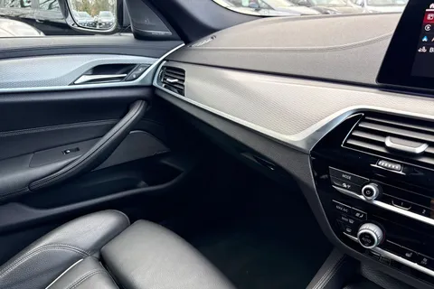 AF20XFB BMW 5 Series 2.0 520d MHT M Sport Touring Auto Euro 6 (s/s) 5dr Thumbnail #54