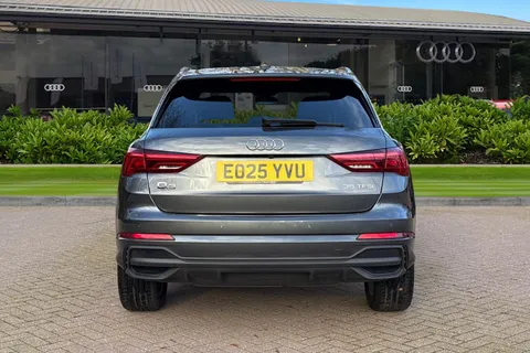 EO25YVU Audi Q3 S line 35 TFSI  150 PS 6-speed Thumbnail #5