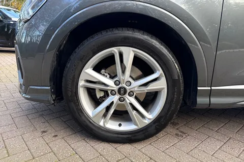 EO25YVU Audi Q3 S line 35 TFSI  150 PS 6-speed Thumbnail #12