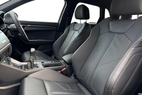 EO25YVU Audi Q3 S line 35 TFSI  150 PS 6-speed Thumbnail #17