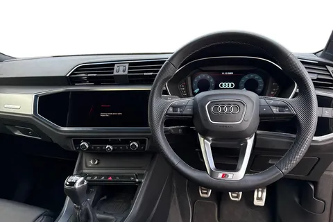 EO25YVU Audi Q3 S line 35 TFSI  150 PS 6-speed Thumbnail #19