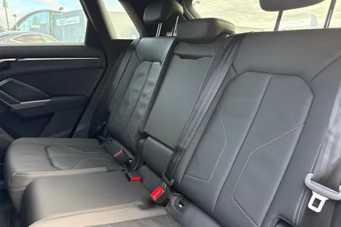 EO25YVU Audi Q3 S line 35 TFSI  150 PS 6-speed Thumbnail #20